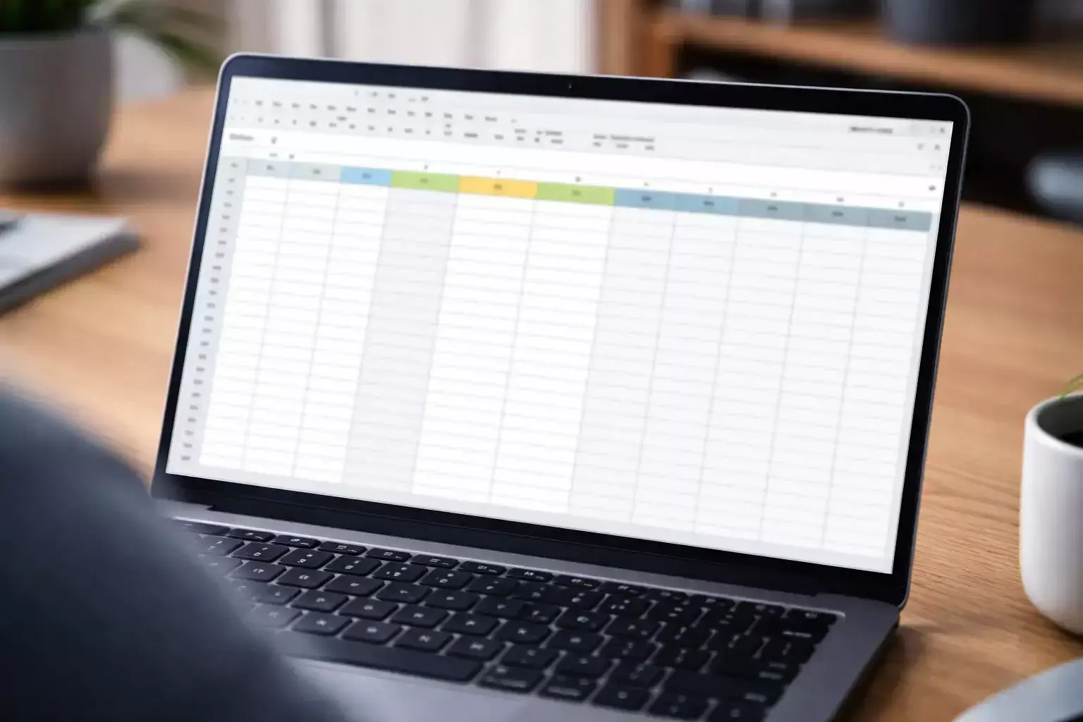 Schermata di un foglio di calcolo con parametri e celle da compilare